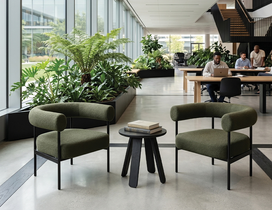 Lifestyle: Marlowe in Hunter Green with black legs