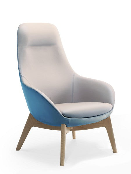 Muse Plus Lounge — studio view 1