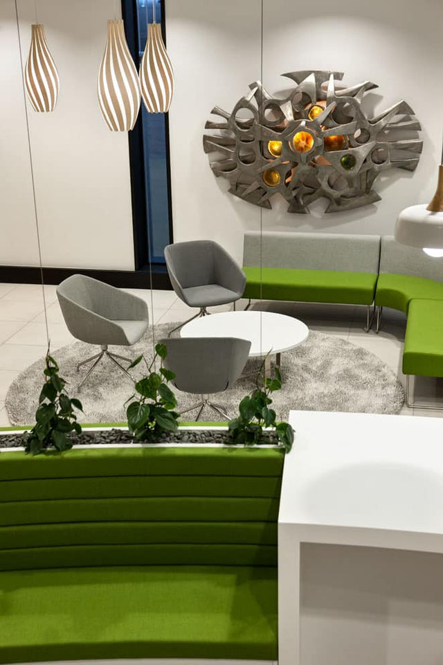 Delphi Meeting Chair — studio view 2