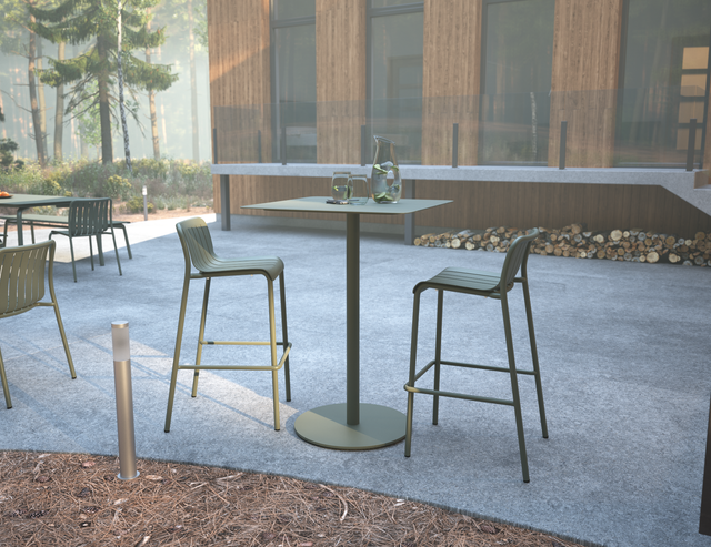 Roku High Bar Table Green - setting