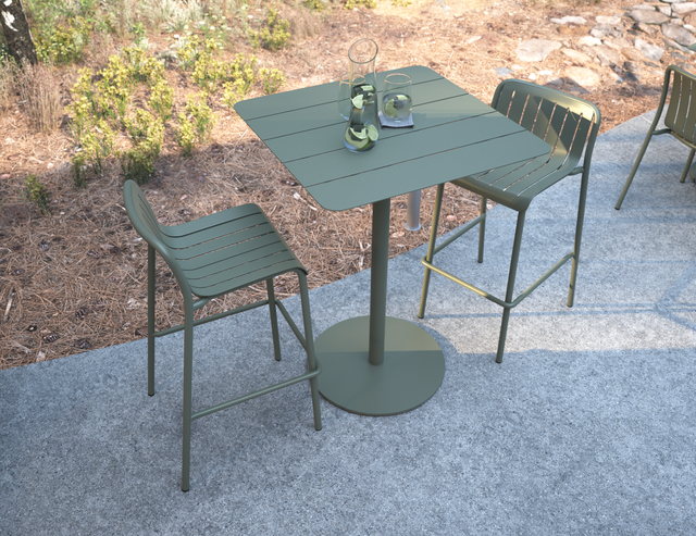Roku High Bar Table Green - setting