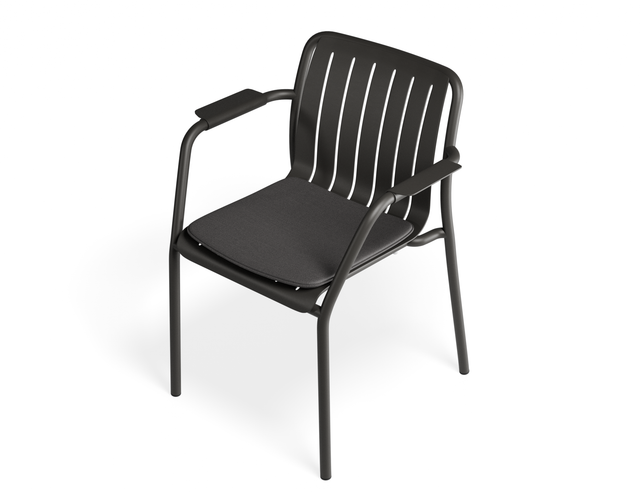 Roku Outdoor Cushion on armchair — detail