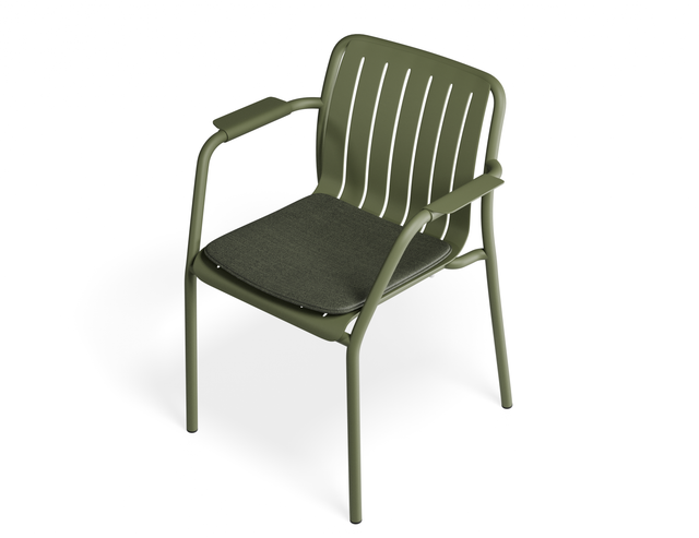 Roku Outdoor Cushion on armchair — detail