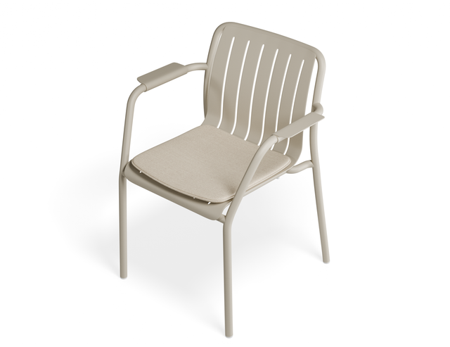 Roku Outdoor Cushion on armchair — detail